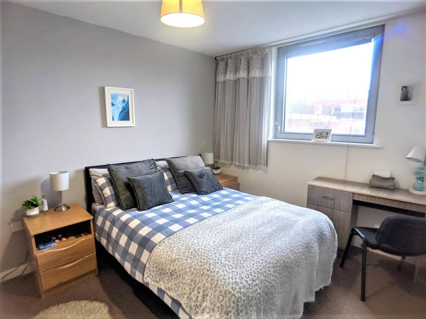 Lovely Guest Rooms In City Centre Liverpool Exterior photo