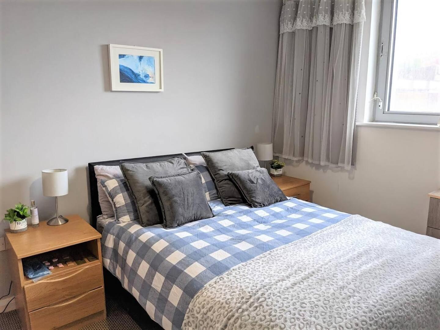 Lovely Guest Rooms In City Centre Liverpool Exterior photo
